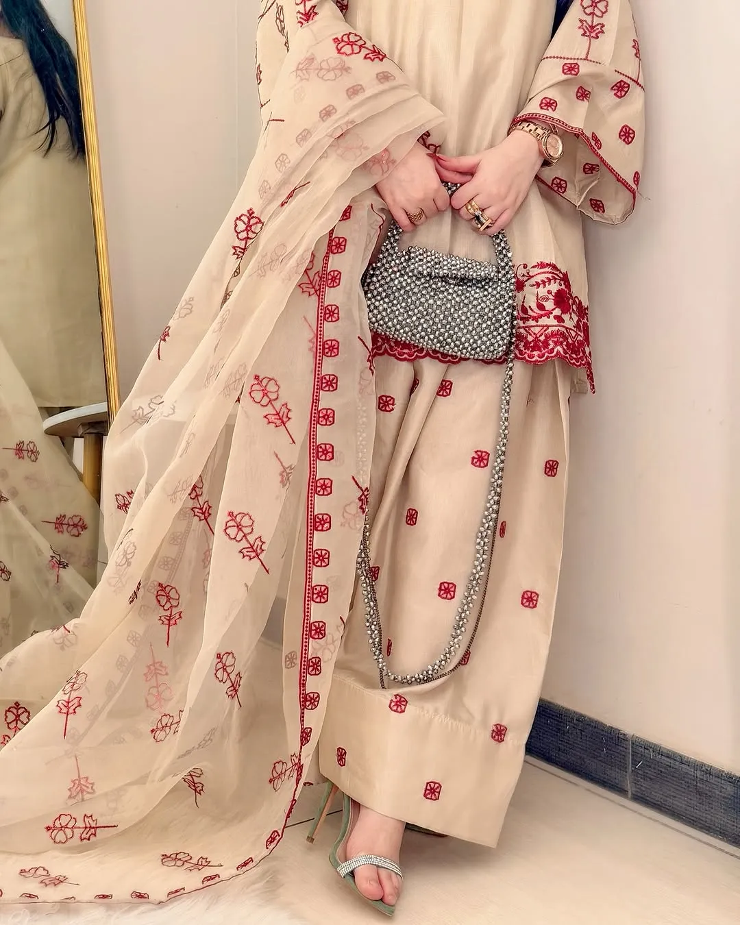 AB-Skin Farshi Lawn - Image 4